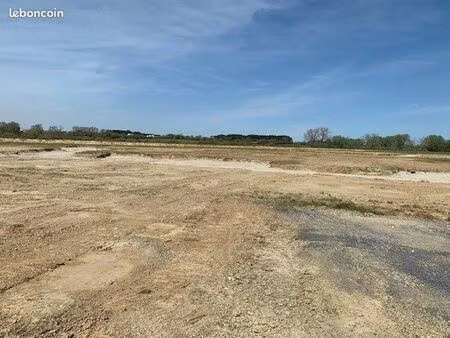 terrain de 268 m² givrand