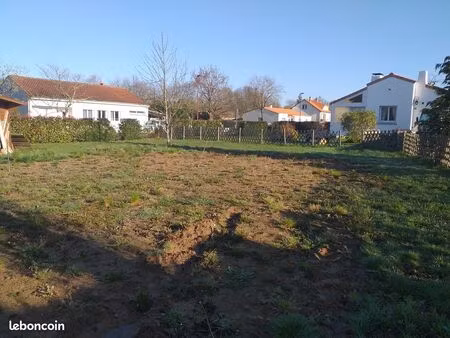 vente terrain la haye-fouassière