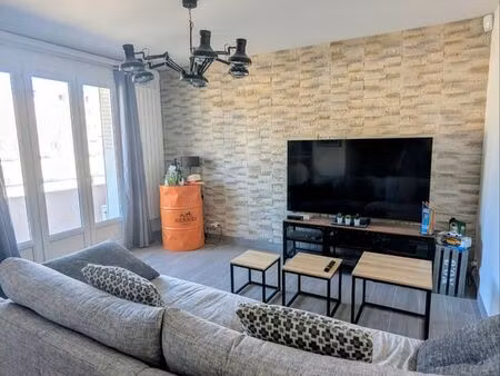 t2 meublé avec balcon-lumineux et tout equipé-fontaine mairie ■t2 meublé avec balcon – lum