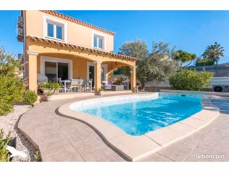 villa 5 pièces 110 m²