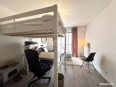 studio 1 pièce 28 m²