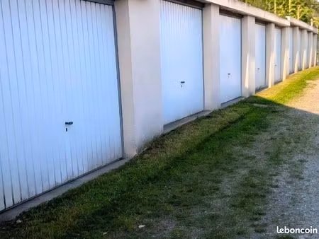 vente lot de 12 garages