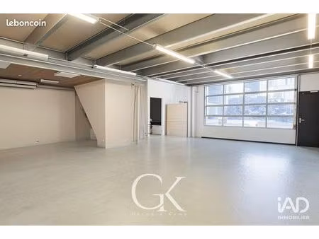 local 215 m² rochetoirin