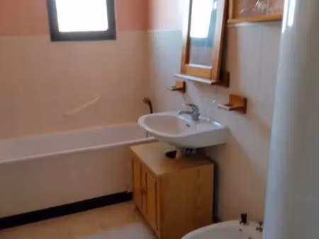 7 pièces . 140m2. 66300. thuir