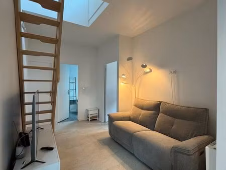 coup de coeur - appartement de charme avec jardin privatif  cave et parking dans une maiso