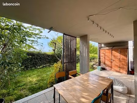 t4 80m2 - rdc - traversant - 2 places de stationnement - ramonville-saint-agne