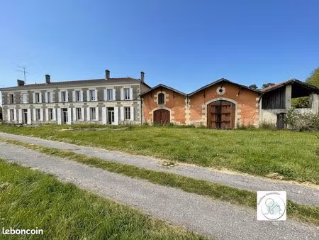 propriété 7 pièces 210 m²