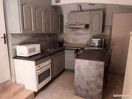 maison de village en pierre du pays