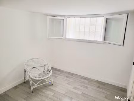 la baule 2 pièces en sous-sol : 15m² (2×7 5m²) + sanitaire 2 5m² + placard 2 5m²  quartier