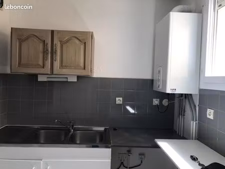 appartement t2 lumineux avec balcon à sète