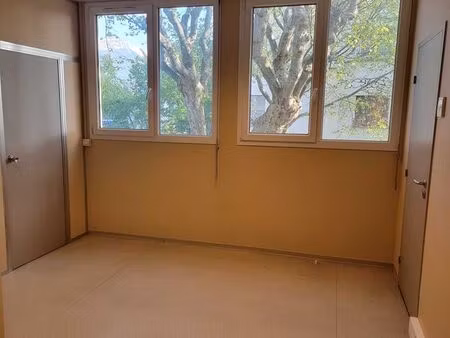 location bureau de 16m² - rue des alliés