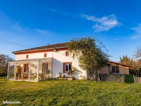 ? charmante maison gersoise sur 4 3 ha – vue sur les pyrénées