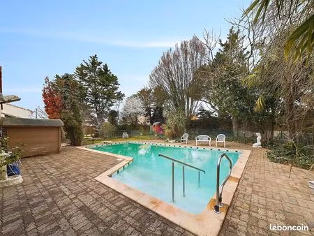 grand noble – villa 157 m² (7 pièces) avec piscine 11x5  terrain arboré ~1 350 m² sans vis