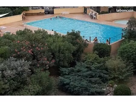 rez-de- jardin t 2 piscine + climatisation