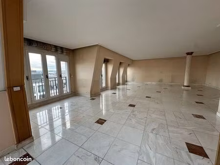 appartement 10 pièces 307 m²