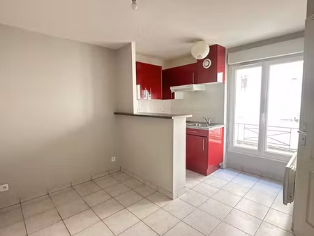 studio meublé de 11 m² passage cardinet.