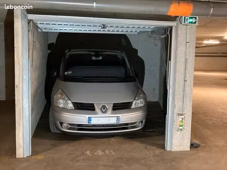 grand box garage sécurisé 1er sous-sol gare mantes-la-jolie - 30 minutes de paris et la de