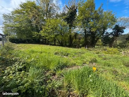 terrain à bâtir aux portes du clos du chapitre