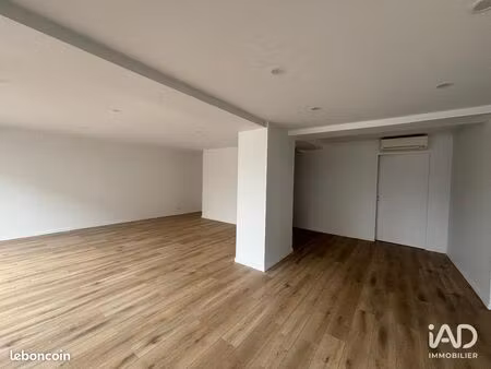 boutique 64 m² rambouillet