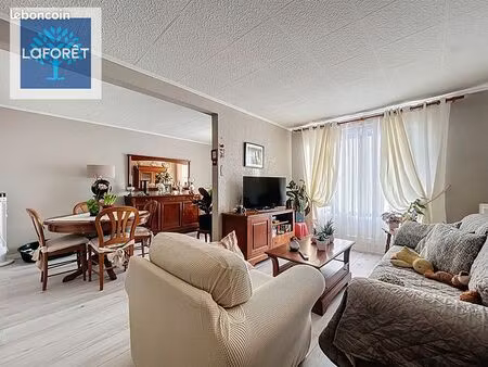 appartement 4 pièces 79 m²