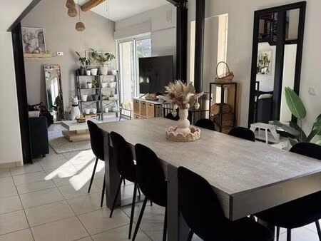 maison familiale de 140 m² avec terrasse  garage et beaux volumes – centre-ville de saint-