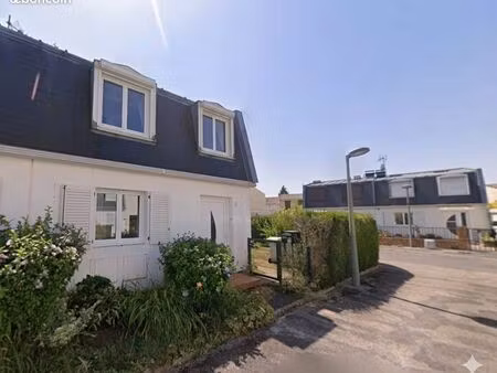 jolie maison mitoyenne avec jardin et garage aux portes de reims