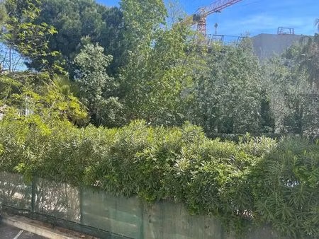 appartement canet plage f2 avec parking et cave a 100m du port