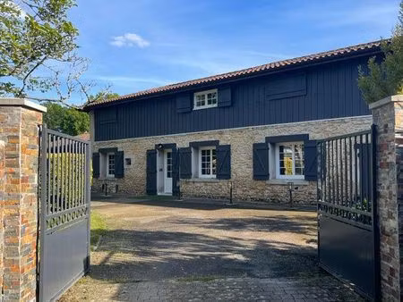 magnifique longère en pierre entièrement rénové - 200 m2