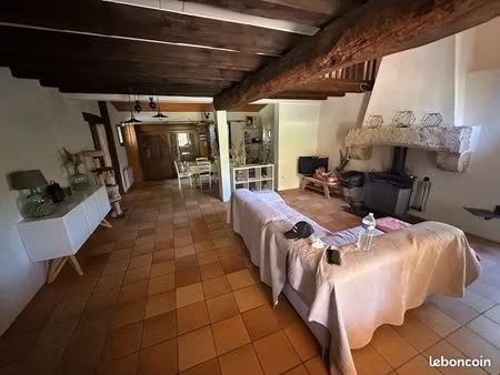 maison moulin à eau et ses 4hectares 500 de terrain