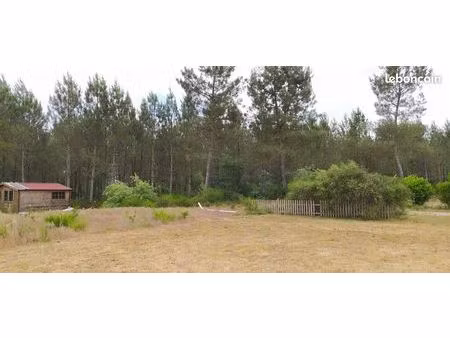 terrain constructible 1 720 m² dans lotissement calme