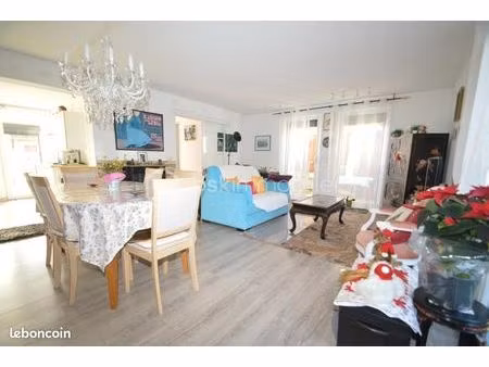 villa 4 pièces 85 m²