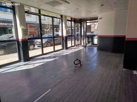 local commercial 220 m² – centre-ville – belle visibilité