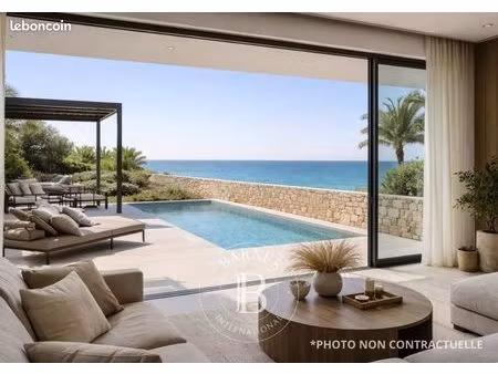 terrain 5 pièces 650 m²