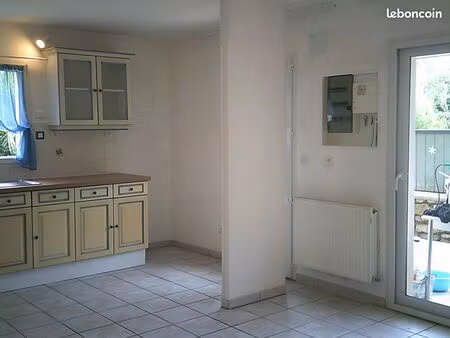 à louer appartement t2 avec terrasse tout confort
