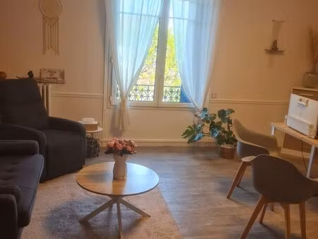 bureau à louer dans centre paramédical