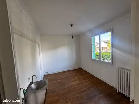 bureaux climatisés dans centre paramédical à taverny – près de la gare