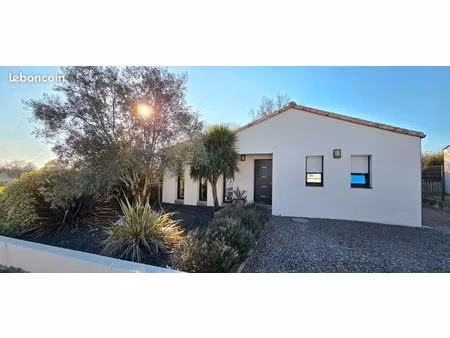 maison les sables d'olonne  moderne  belles prestations  datant de 2017