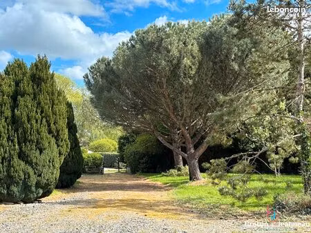 longère 680 m² bazougers