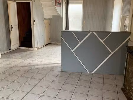 maison de bourg port brillet