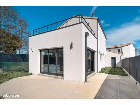 maison de 2023  3 chambres dont une suite parentale