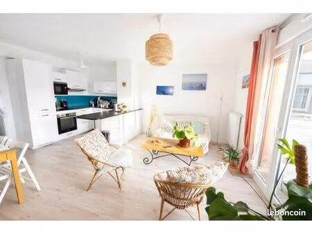 t3 récent avec balcon – vue dégagée – proche port & plages – pornic