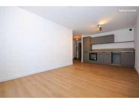 thonon-les-bains – hyper centre  rue chante coq t2 de 49?55 m2 rénové