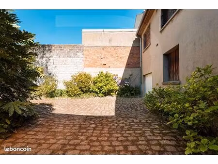 maison 6 pièces 140 m²