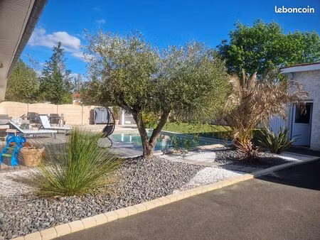 maison plain-pied 142 m² – 4 chambres dont suite parentale – piscine 5x8 – terrain 920 m² 