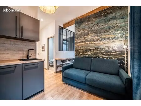 2 pièces 22 1m2 avec balcon – emplacement n°1 – au cœur de la vielle ville