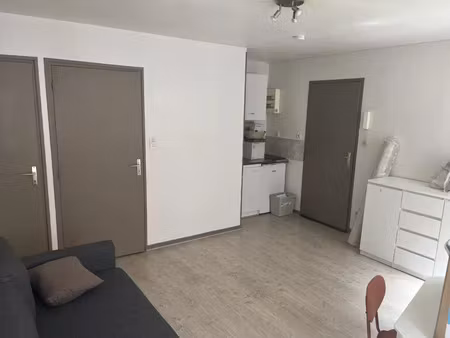 location appartement 1 pièce 22 m² à angoulême (16000)