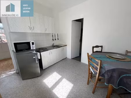 location appartement 2 pièces 28 m² à le puy-en-velay (43000)