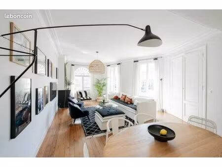 ◊ rare – maison 230 m² rénovée – jardin public / chartrons