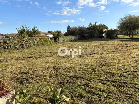 terrain constructible à vendre à saint-just-luzac