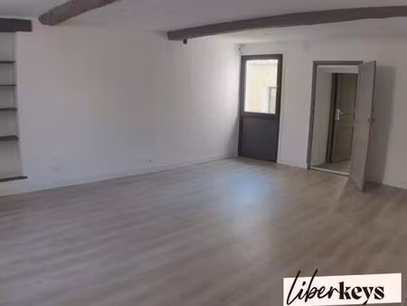 sur les hauteurs de brignoles  duplex rénové de 79 m²